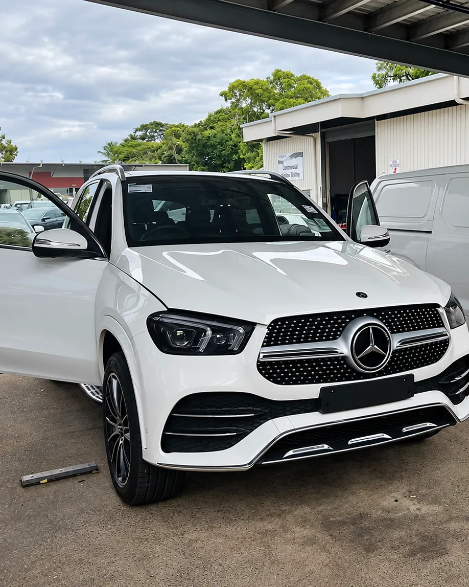 Mercedes GLE with a newly fitted windscreen